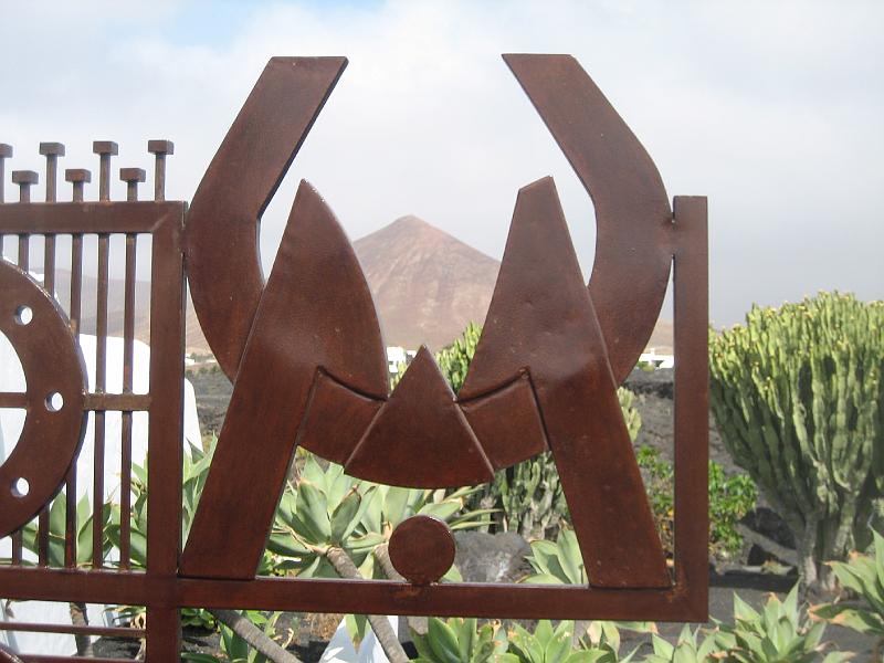 IMG_1643.JPG - César Manrique's Symbol