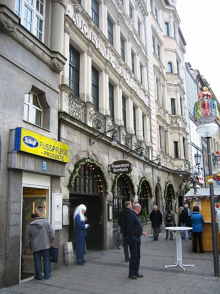 IMG_1274.JPG - Fußpflege neben Augustinerkeller